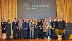Der Robert Geisendörfer Preis wird alle zwei Jahre verliehen an Fernseh- und Radioproduktionen.