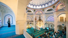 Die Sehitlik Moschee am Columbiadamm in Berlin-Neukölln 