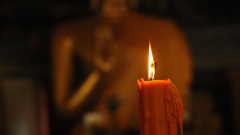 Lichterfest Pavarana um Ende der buddhistischen Regenzeit Vassa