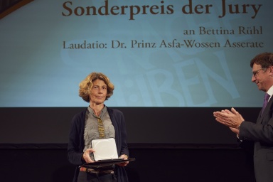 Sonderpreisträgerin 2018:  Hörfunkjournalistin Bettina Rühl