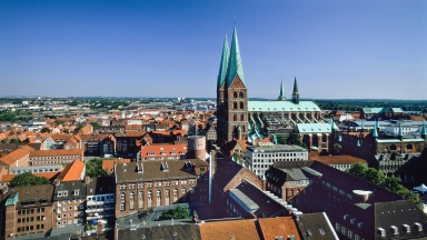 Blick auf die Marienkirche in Lübeck am 21.08.2003.