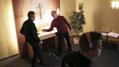 Flughafenseelsorger Karl-Martin Harms filmt mit Team die biblischen Ereignisse um und an Ostern für ein YouTube-Video 