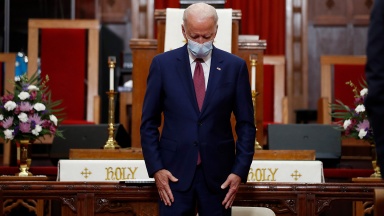 Joe Biden, designierter Präsidentschaftskandidat der Demokraten im Gebet