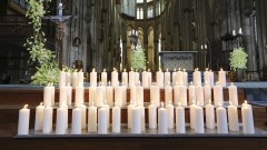 Zentrales Gedenken an Absturzopfer im Kölner Dom