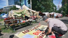 Stadt Frankfurt beharrt auf Beendigung des Occupy-Camps zum 31. Juli