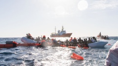 Flüchtlinge im Mittelmeer geborgen