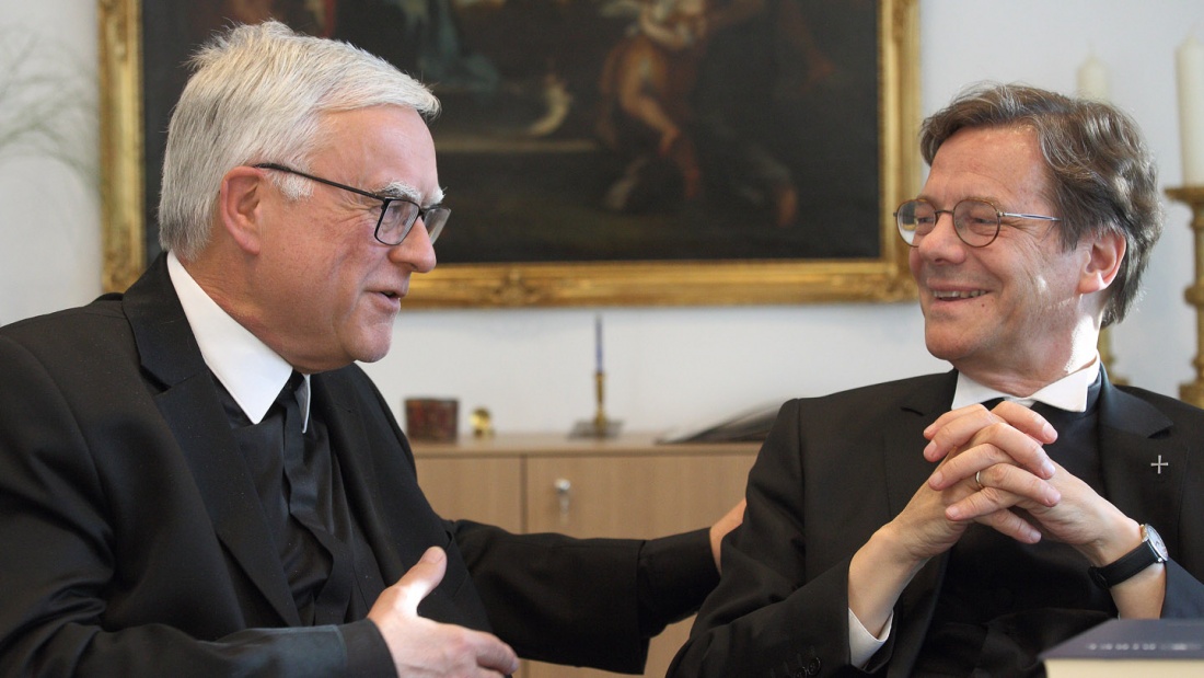  Die beiden Berliner Bischöfe Markus Dröge (evangelisch) und Heiner Koch (katholisch) dämpfen die Hoffnung auf Fortschritte in Grundsatzfragen, etwa beim gemeinsamen Abendmahl. 