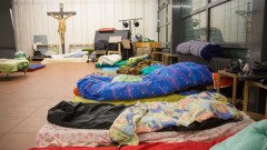 Schlafraum der Flüchtlinge in der Kirche Cantate Domino