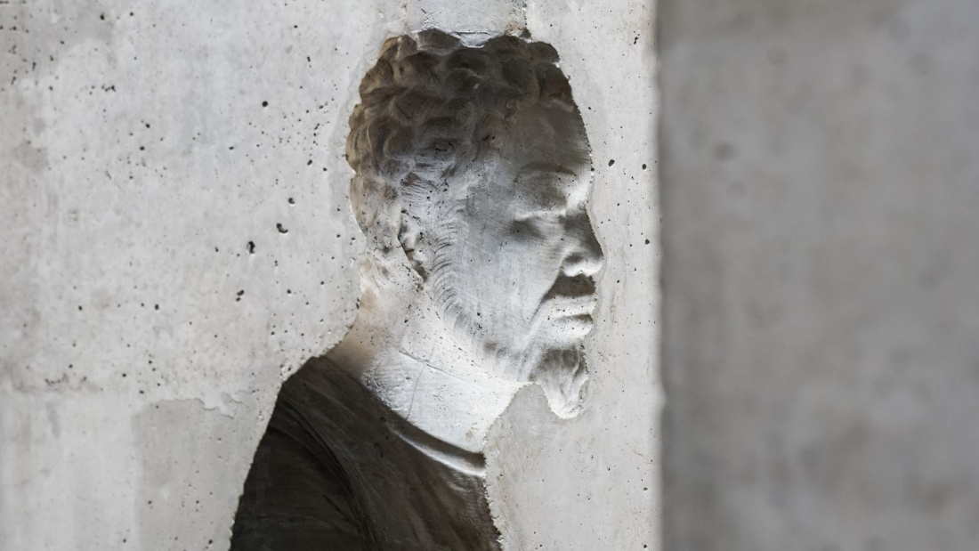 Lutherhause Eisenach erwirbt Skulptur von Ai Weiwei "men in a cube".