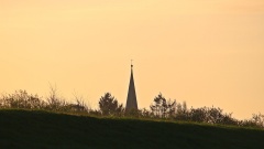 Kirchturmspitze mit Kreuz der Johanneskirche in Dömitz 