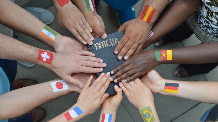  Im Kampf gegen Rassismus in den USA werden Christen aller Hautfarben zu einem respektvollen und harmonischen Miteinander aufgerufen.