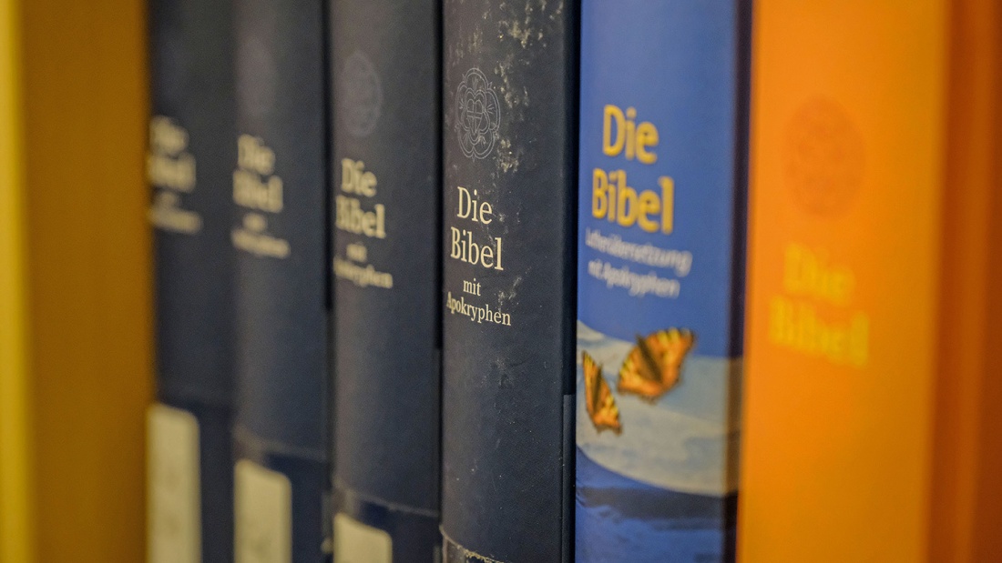 Bibeln in der ev.-luth. Johanniskirche in Soltau