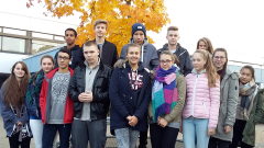 Schülerinnen und Schüler der evangelischen Religionsklasse der Jahrgangsstufe zehn des Gymnasiums Weingarten am Bodensee.