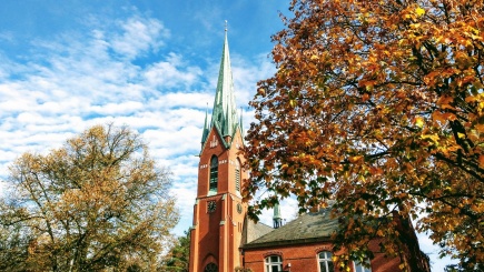 Kirche in Blankenese im Herbst