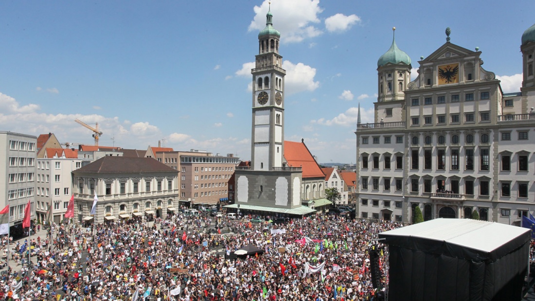 Proteste gegen AfD Parteitagin die Augsburger Innenstadt.