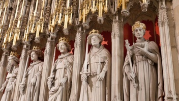 Heiligenstatuen in der Kathedrale von York